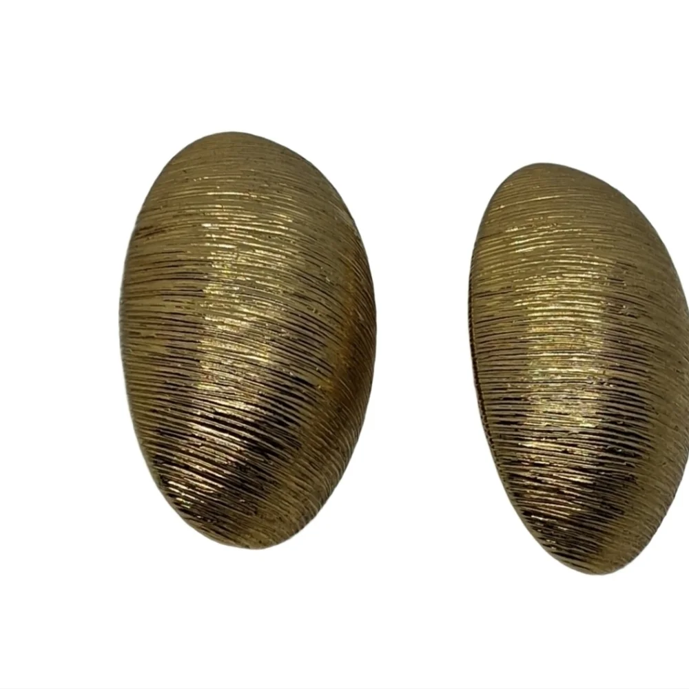 Premier Designs Vintage 1980s Gold-Tone Textured Oval Clip-On Earrings
